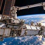 La ISS mostra i suoi anni: problemi al sistema che sposta Canadarm2