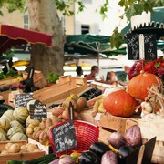 Il Pos avanza nei mercati rionali, ma per pochi euro il contante serve ancora