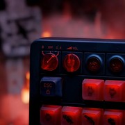 8BitDo, arrivano tastiera e mouse wireless dedicati a Gears of War E-Day