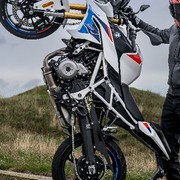 BMW F 450 R: la naked da 48 CV che punta al vertice delle A2