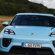 Porsche, elettrico in stand-by: ecco quando torna la Macan a benzina