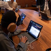 Apple Creative Labs, nuovo programma per avvicinare i giovani al lavoro
