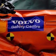 Sicurezza e parità di genere: oggi le Volvo proteggono donne e uomini allo stess