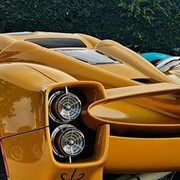 Pagani Utopia "Madonna", il bolide dorato con roccia lunare atteso per 5 anni