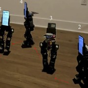 PhoneBot, il robot umanoide che ha uno smartphone come cervello