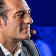Salone di Parigi: Filosa svela le strategie tra Made in Europe, fabbriche italia