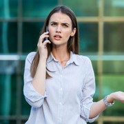 Sembra tuo figlio, ma è un deepfake: come difendersi dalle truffe telefoniche