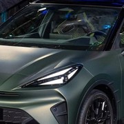Cupra strega Parigi con la Cupra Raval by ABT, mai stata così cattiva