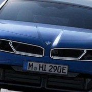 BMW i3, 1.213 km con una sola carica: la nuova berlina elettrica supera ogni asp