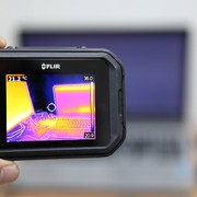Picothermal è il kit che trasforma il tuo smartphone in una termocamera
