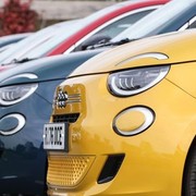 Fiat 500 Hybrid, il colore si sceglie in base al viso: arriva la consulenza pers