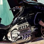 SOUO S2000: la maxi-tourer da 8 cilindri c'è, ma la vedremo mai in Italia?