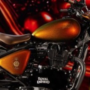 Royal Enfield Hypershift 650, cangiante e in edizione limitata a 8.950 euro