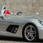 Da KITT di Supercar alla Mercedes SLR Stirling Moss: all'asta 80 auto da so