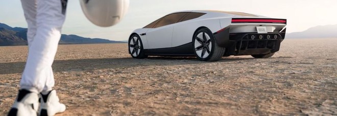 È un caccia o un’auto? La Tesla Roadstar mostra un'interfaccia per piloti da aerei