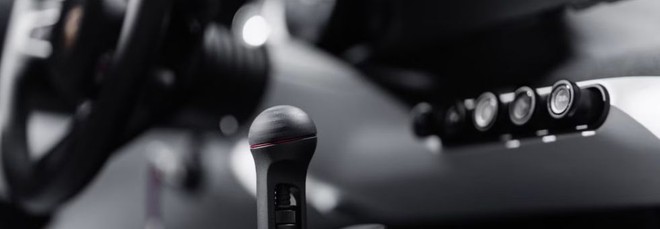 Porsche come Ferrari, brevettato il cambio manuale simulato: simula resistenza ingranaggi