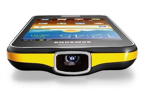 Samsung Galaxy Beam 2012 con proiettore integrato, display da 4 pollici e  processore dual core 
