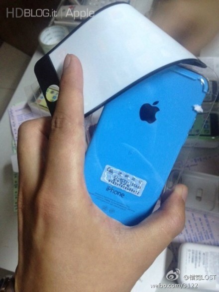 Dalla Cina: Video unboxing e primo avvio di iPhone 5c 