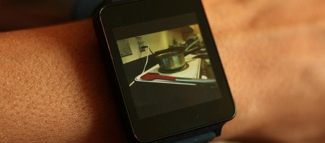 smartwatch camera remote