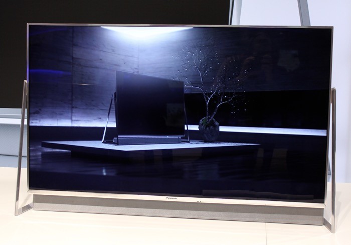 Panasonic annuncia i TV Ultra HD DX800 con HDR e soundbar