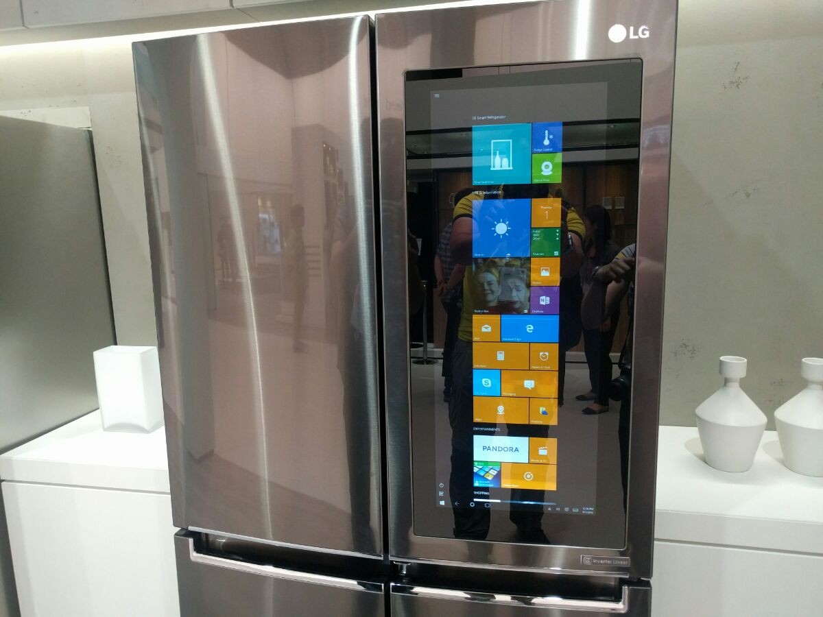 Si possono trovare frigoriferi con display touch?