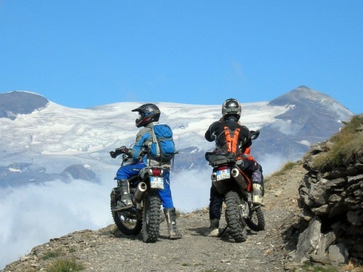 Speciale Adventouring Moto Fuoristrada E Avventura Con Over2000Riders 