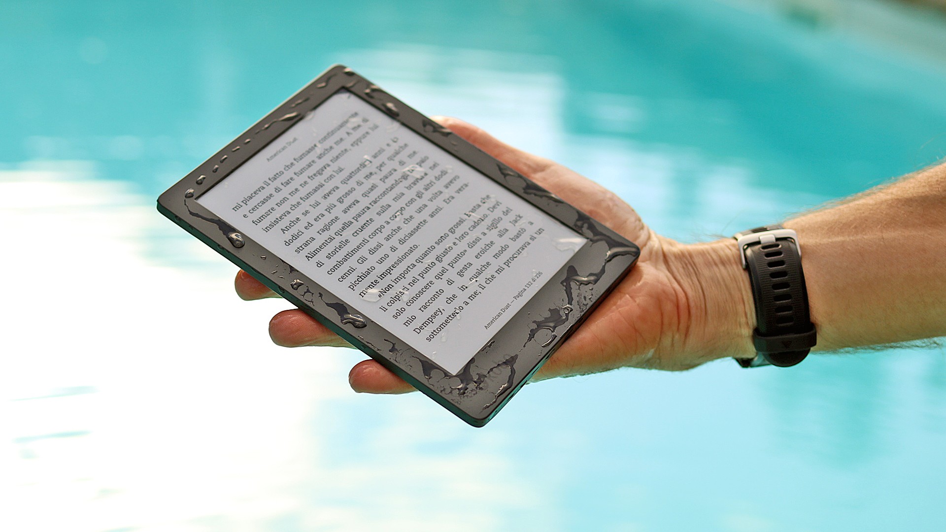 Nuovo Kindle Oasis, luce calda per leggere meglio di notte. Ma