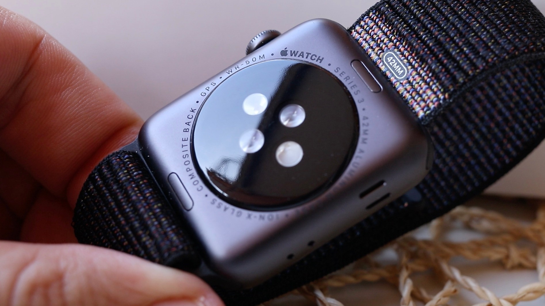 Apple Watch salva la vita a un uomo di 76 anni grazie al monitoraggio ...