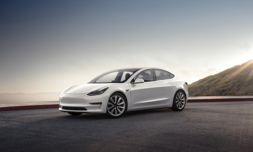 Tesla Model 3 la Long Range 2021 ha un pacco batteria da 82 kWh HDmotori