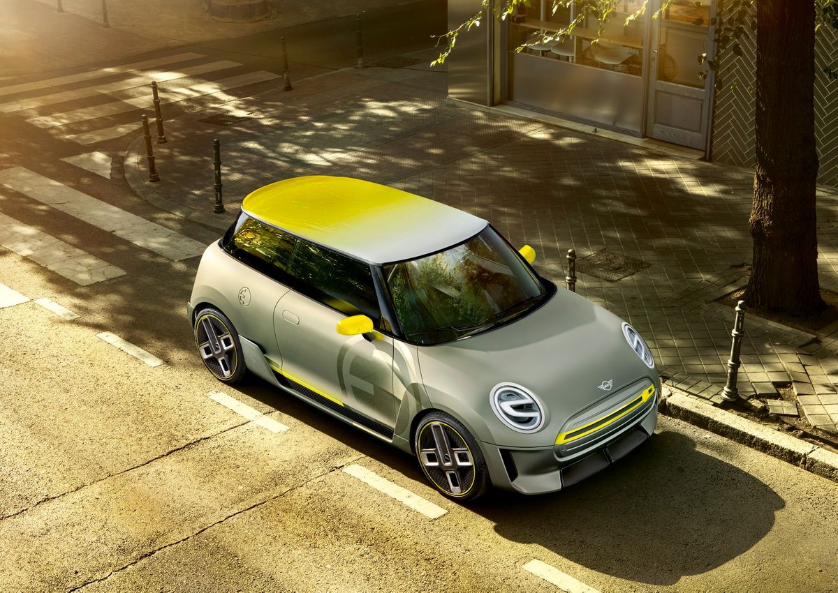 MINI Elettrica La Prossima Generazione Si Fa Vedere Su Strada Arrivo 
