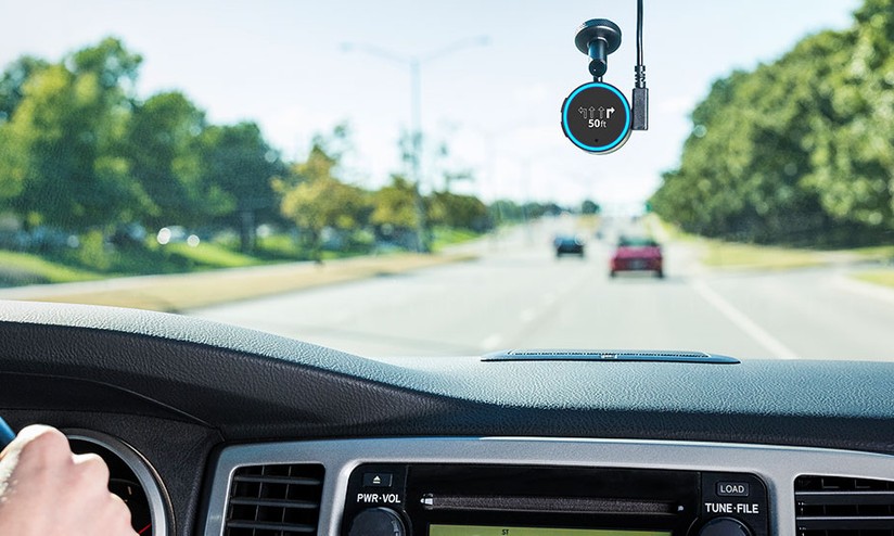 Garmin Speak: navigatore GPS per auto con Alexa 