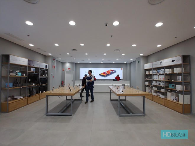 Comprare un top di gamma sarà presto un lusso, dice il CEO di Xiaomi