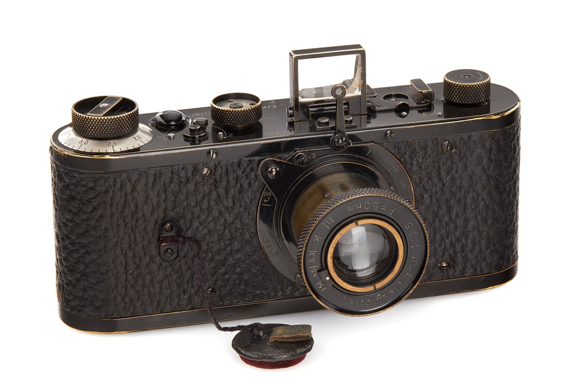 Fotocamera Leica venduta all'asta per 2,4 milioni di euro, la più
