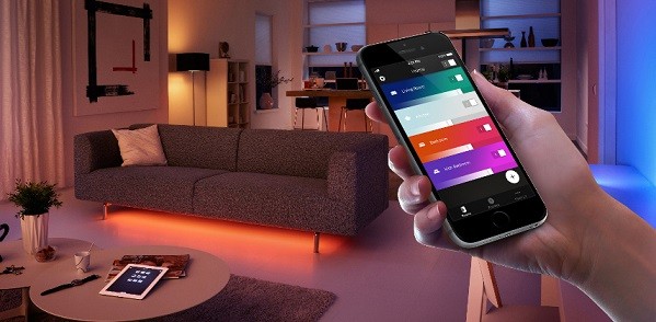 Kit Philips Hue con 3 lampadine, Bridge e Telecomando a un prezzo WOW