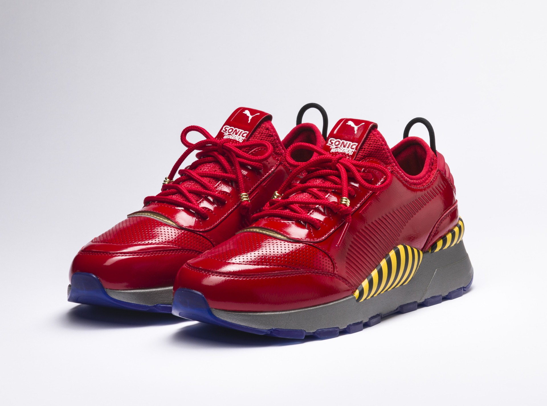 puma nere e rosse