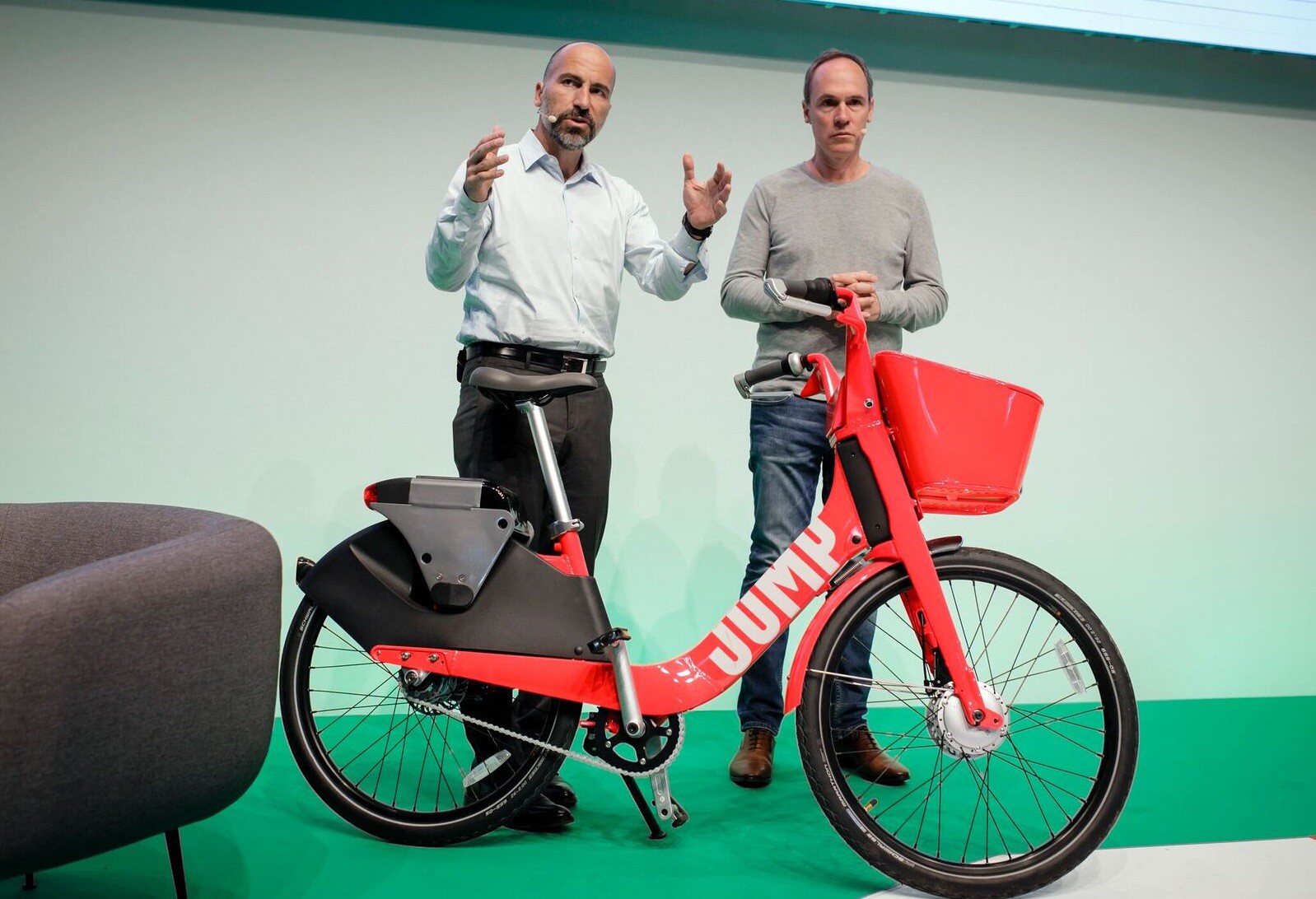 Da Singapore arriva il motore elettrico portatile per bici - Due