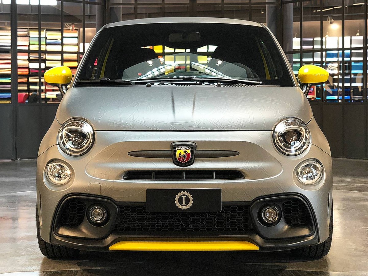 Abarth 595 Competizione, la one-off di Garage Italia per Christian De Sica  