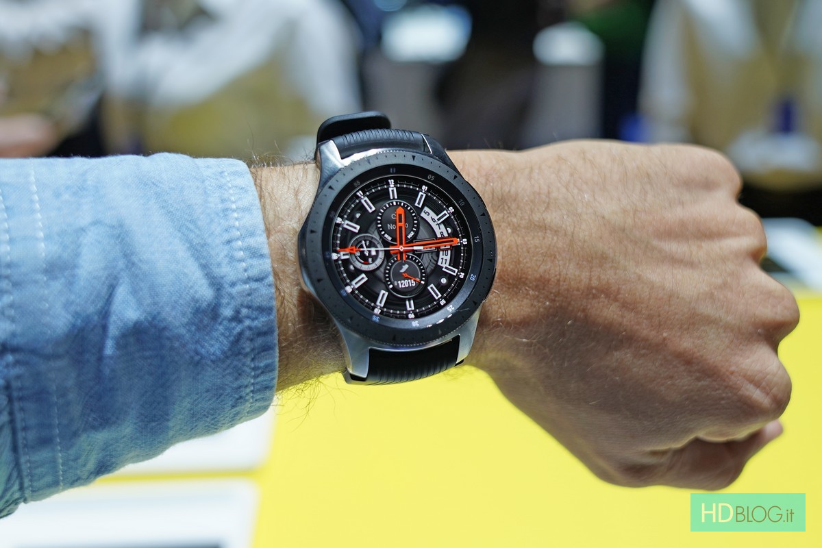 Samsung Galaxy Watch Bluetooth e LTE ricevono aggiornamento software - HDblog.it