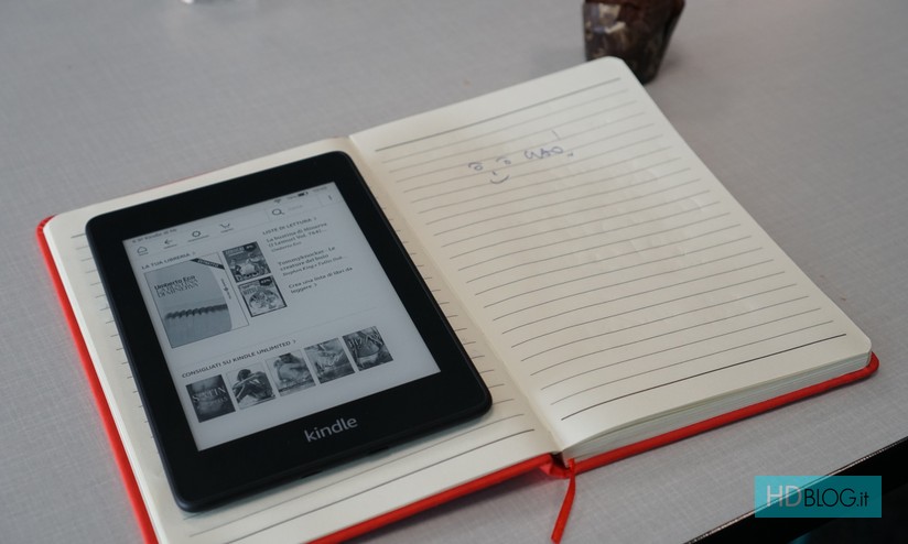 Kindle Paperwhite a 99 euro: un compagno per l'estate insieme a