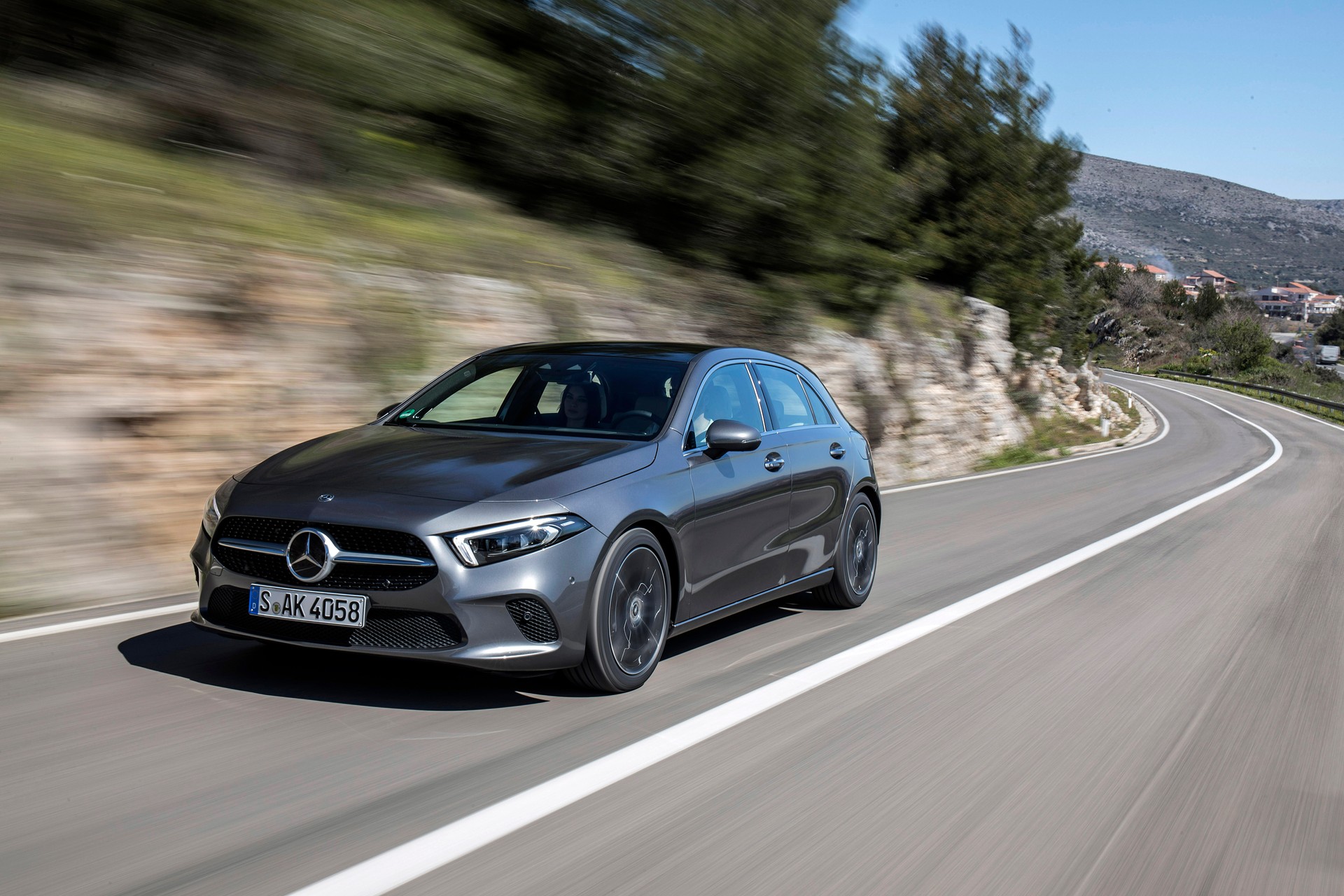 Mercedes Classe A 200 d e 220 d: arrivano i nuovi diesel da 150 e