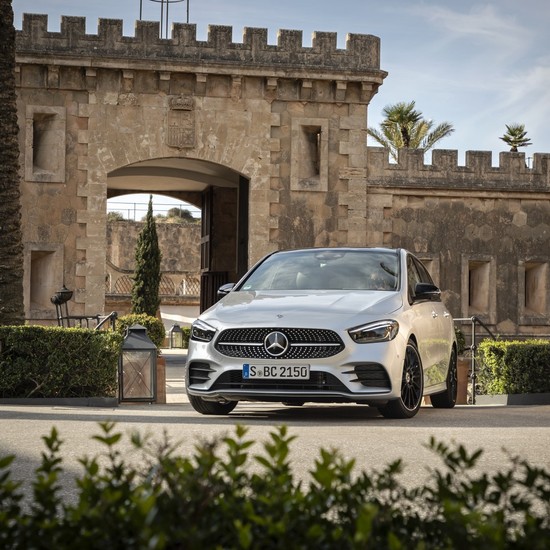 Mercedes Classe B: cambia tutto per la monovolume comoda e