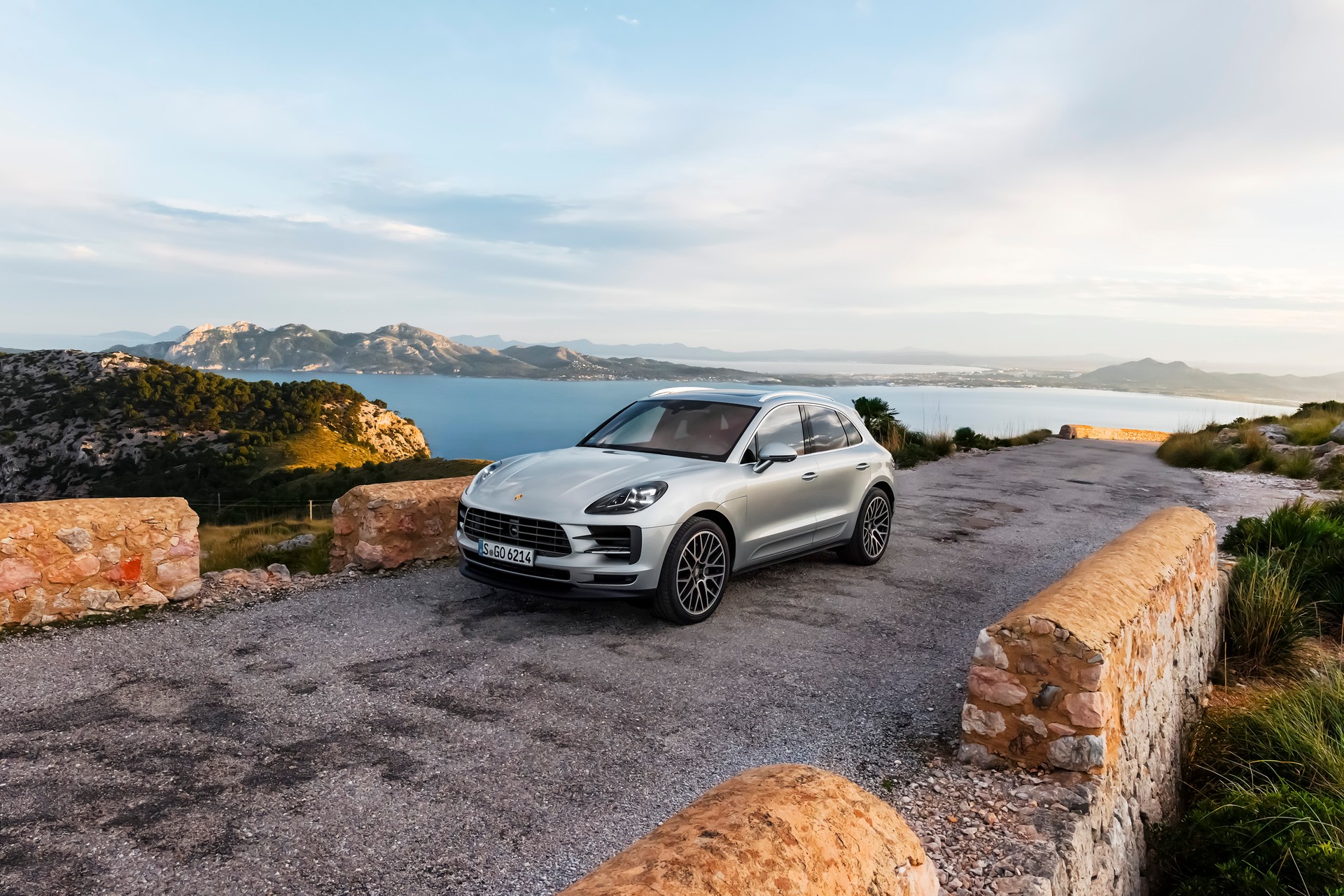 Porsche Macan dal 2024 in vendita solo la versione elettrica?