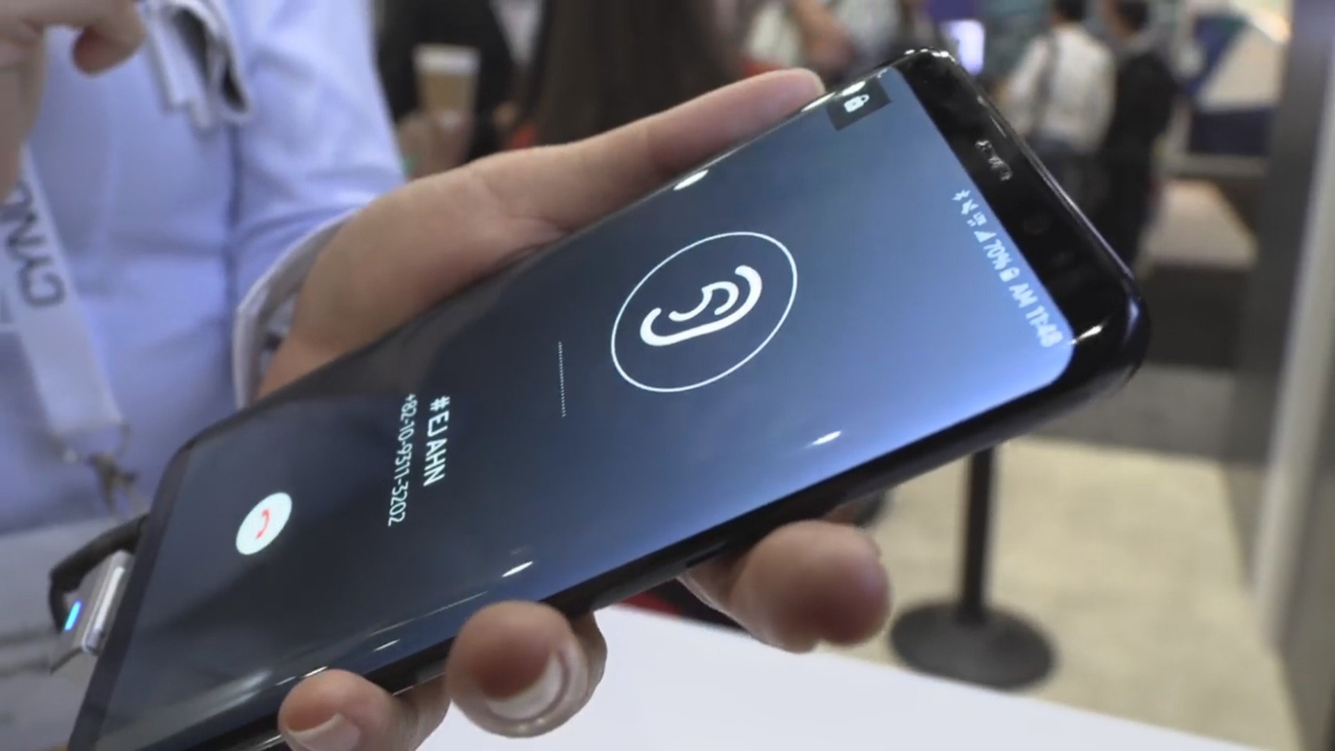 Samsung ha un display che genera anche suoni, addio altoparlante