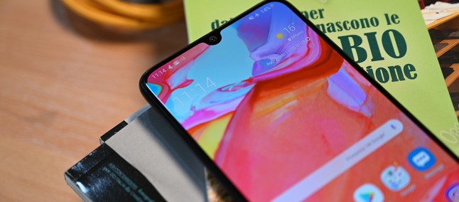 Non si vive di sola One UI 3.0: Samsung Galaxy A70 si aggiorna, e arriva la 2.5 - HDblog.it