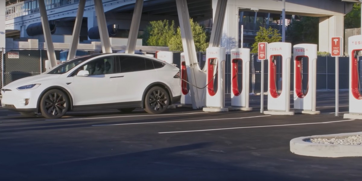 Tesla Supercharger si pagherà tutta l'energia prelevata HDmotori.it