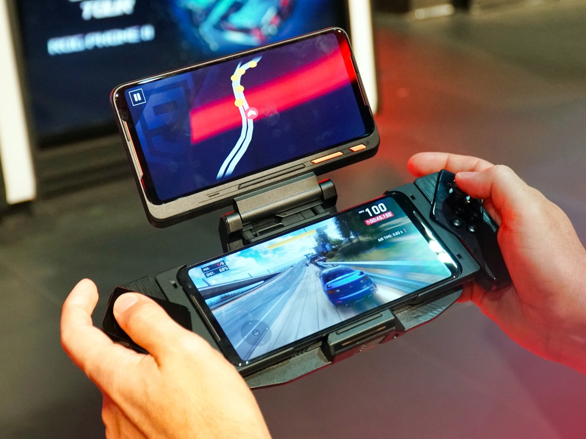 Smartphone da gaming, la strada tracciata da Asus con il Rog Phone 2