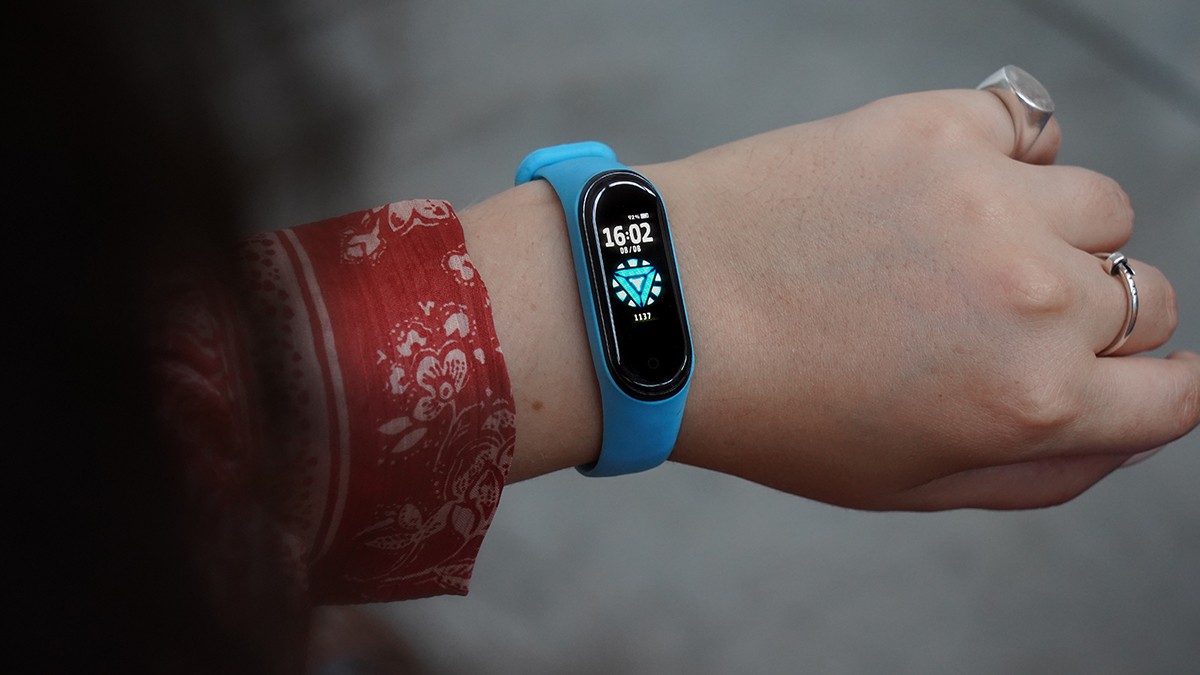 Recensione Xiaomi Mi Band 4 e personalizzazione hardware + software 