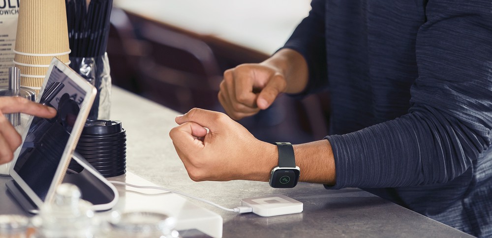 Smartwatch Fitbit Versa 2 Nuovo - Monitor Cardiaco, Alexa, Musica, Batteria 6 Giorni, Unisex