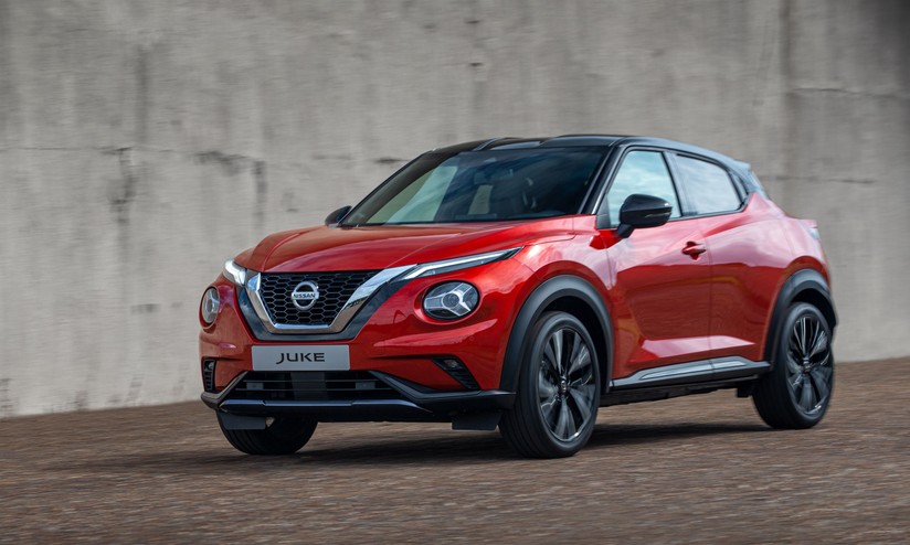 Nissan Juke Hybrid, autonomia, guida, prezzi, interni