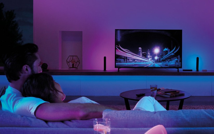 Kit 2 Strisce LED Philips Hue in offerta su  al miglior